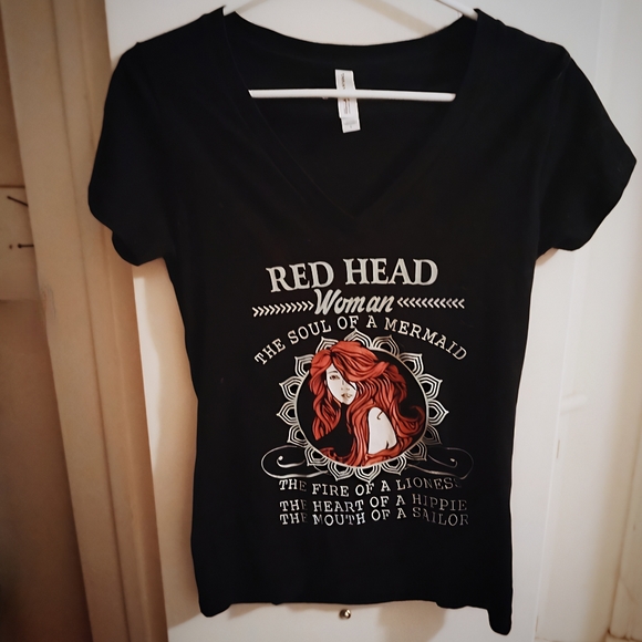 Redhead Woman Fitted T-Shirt - Picture 2 of 2